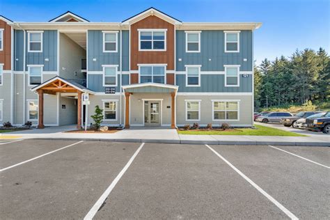 Located next to Georgies Beachside Grill and within walking distance to two parks and Nye Beach shops. . Newport oregon apartments